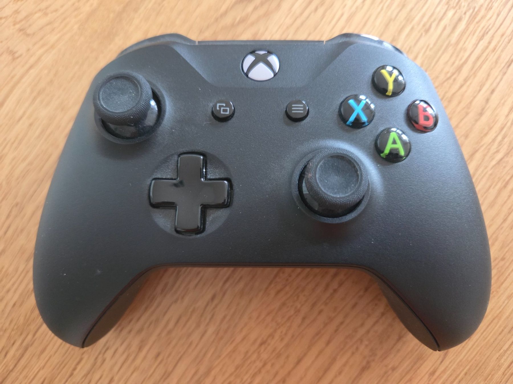 Konsolen: Original Xbox One Wireless Controller – Gebraucht aus Liebefeld von linda.v86