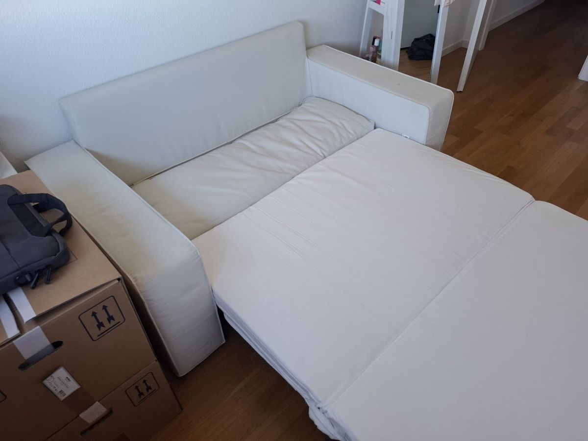 Divani: Canapé lit blanc 2 places – Usato da La Ferrière venduto da MichaelGerber. 2