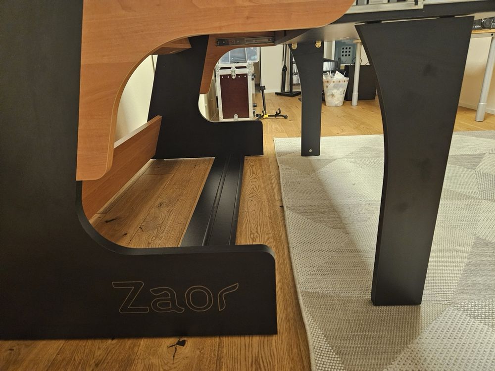 StudioDesk Zaor Miza 88 4
