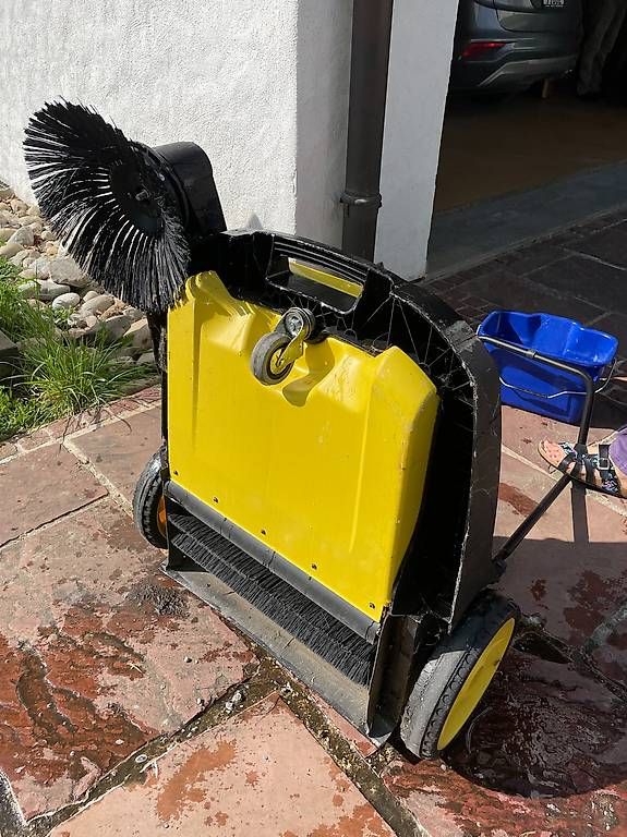 Kärcher Tutte le macchine: Kärcher KM 70/15 C Professional – Usato da Wil SG venduto da thw_c8qf 4