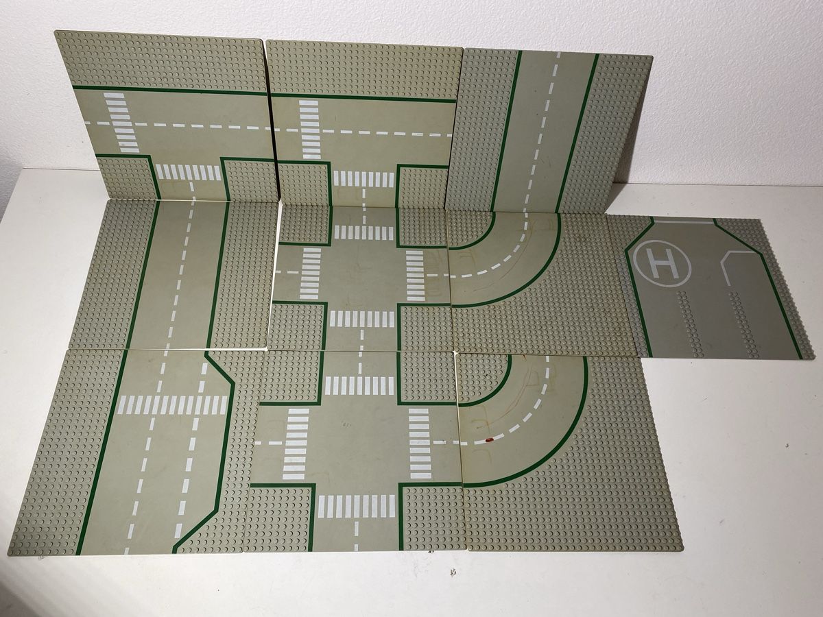 Lego Spielzeuge: 10 Lego Strassenplatten – Gebraucht aus Winterthur von ben_9vxx