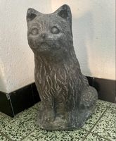 Gartenfigur Katze aus Beton grau