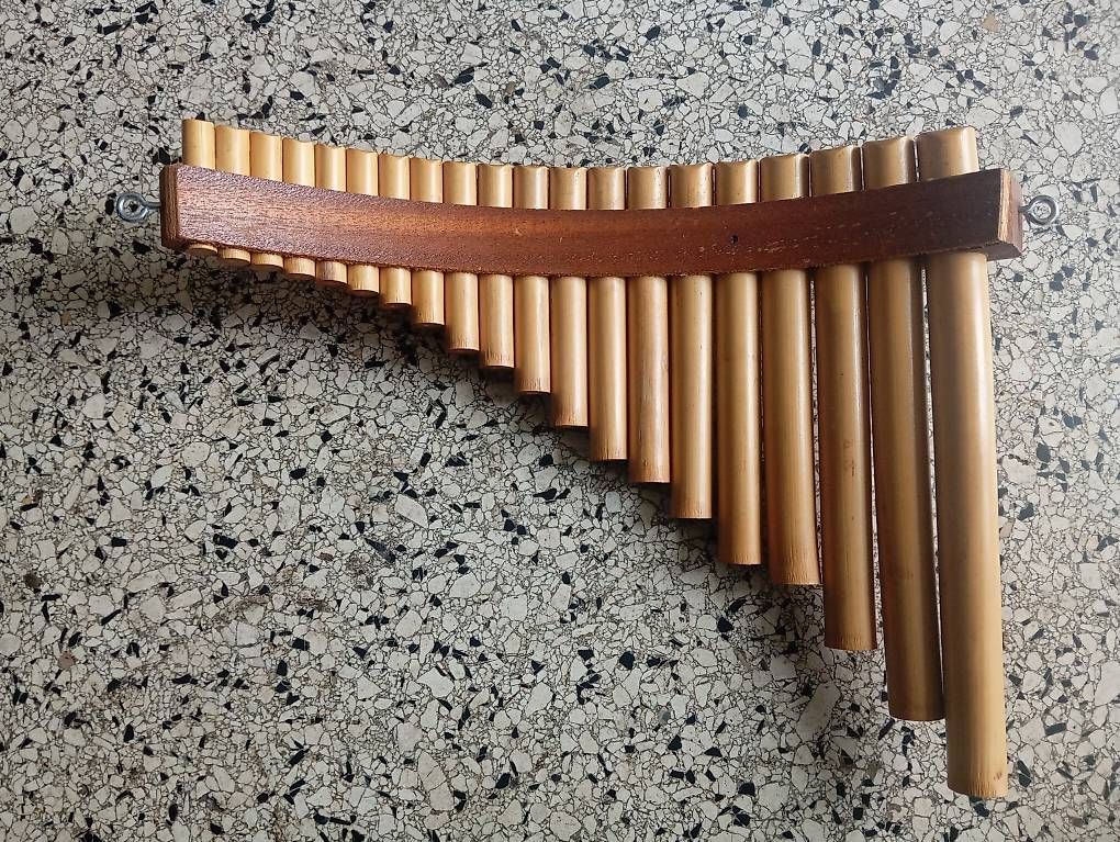 Strumenti musicali: Panflöte in F – Usato da Basel venduto da Petergunn 1