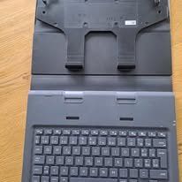 Logitech Tastiere: Logitech Universal Folio Tablet-Hülle mit Kabelloser Tastatu – Usato da Nunningen venduto da AngelMagicSaCoCe