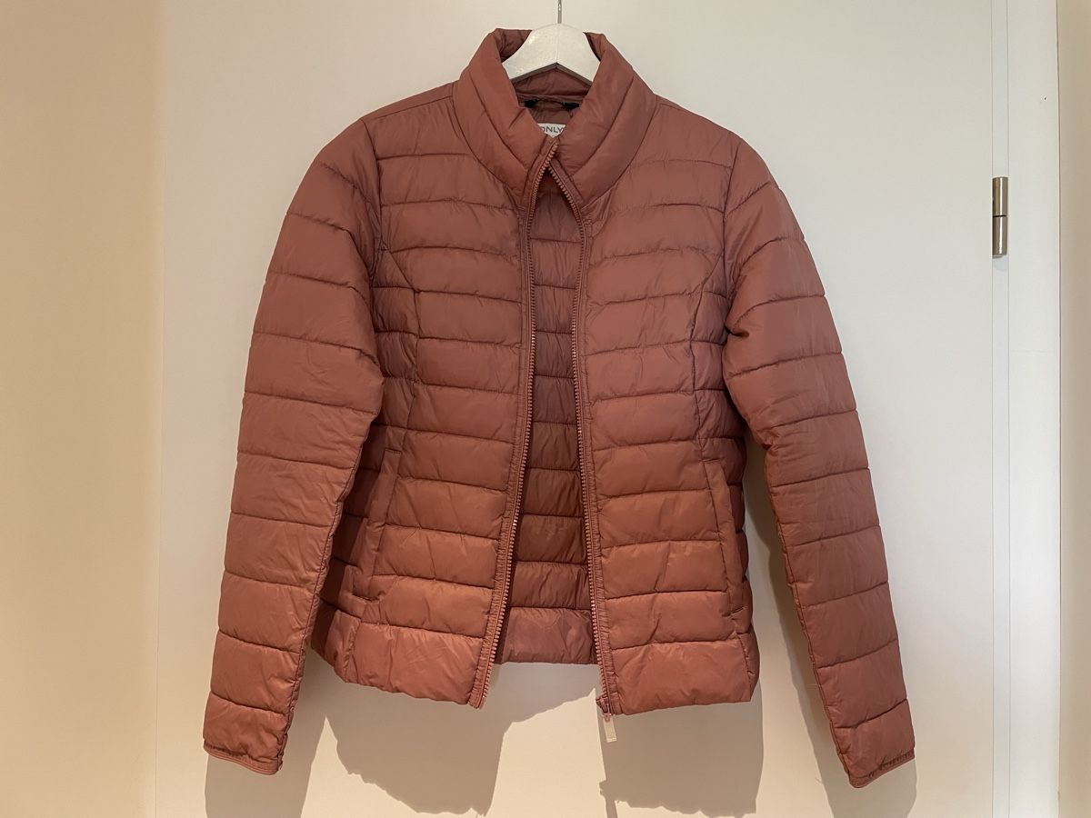 Only Vestes: Steppjacke ONLY Grösse S  – D'occasion à Zürich par Viviannen