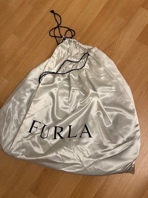 Furla Borse da donna: Furla Handtasche mit authenticity card wie neu – Usato da Wabern venduto da MagdalenaWabern 8