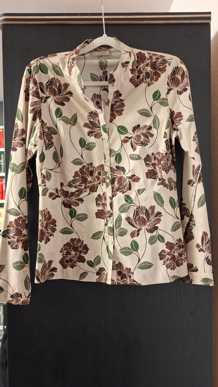 Nile Camicette: Schöne Bluse von NILE. Grösse S – Usato da Zürich venduto da Olivenbaum33