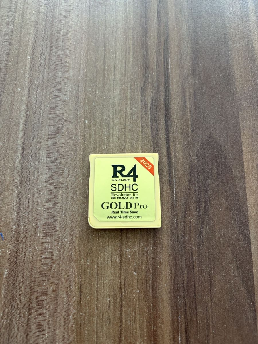 Spiele: R4 SDHC GOLD Pro 3DS DS DS Lite – Gebraucht aus Niederhasli von ach_m5rb
