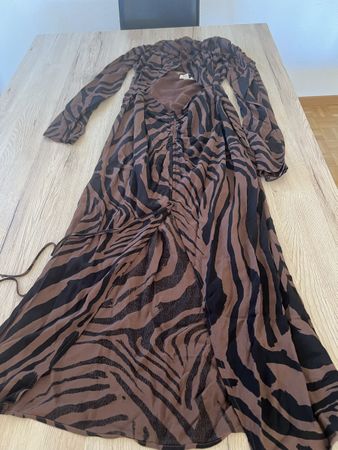 Jolie robe 100% viscose H&M