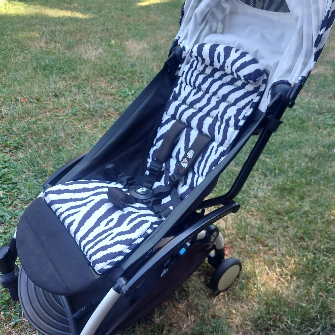 Babyzen Kinderwagen: Babyzen Yoyo2 Zebra Collection  – Gebraucht aus Belp von masterdriftking