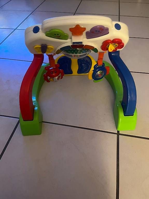 Chicco Giocattoli: Chicco Baby-Spielbogen, bunt – Usato da Gunzwil venduto da Mercurina82