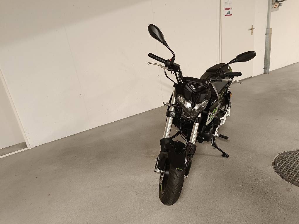 Route: Benelli TNT 125 – D'occasion à Safenwil par Paschaa 2