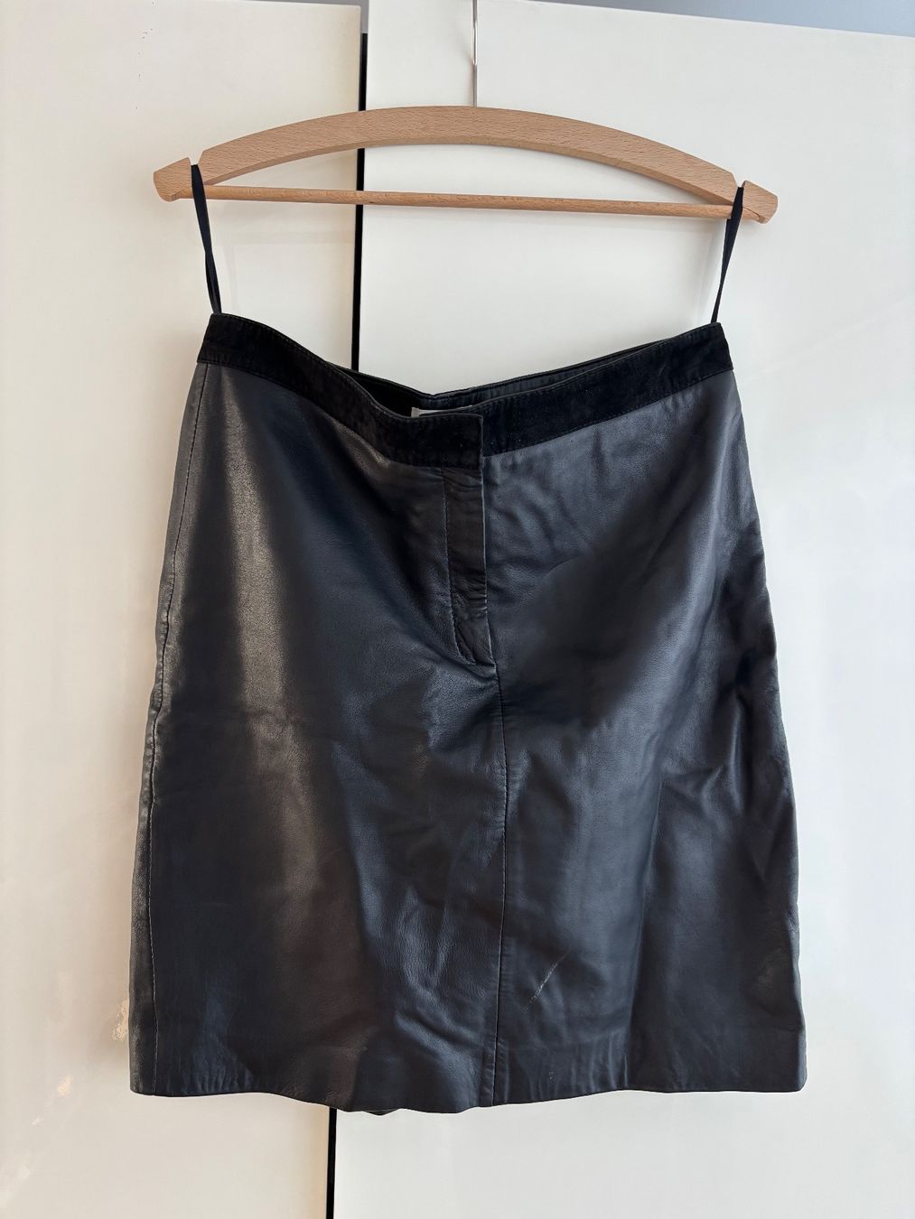 Gonne: Rock Leder – Usato da Zürich venduto da colesbuysstuff