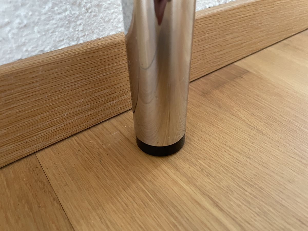Interio Schreibtische: Bürotisch mit Glasplatte – Gebraucht aus Rickenbach SZ von reg_d29p 2