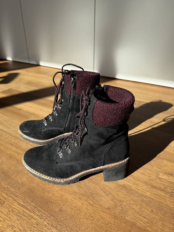 Damenschuhe: Schuhe schwarz / 40 / Marke: Landrover – Gebraucht aus St. Niklausen LU von Sundy01