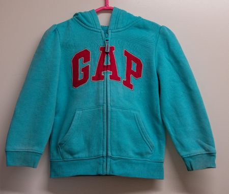 Hoodie von GAP, Gr. 104