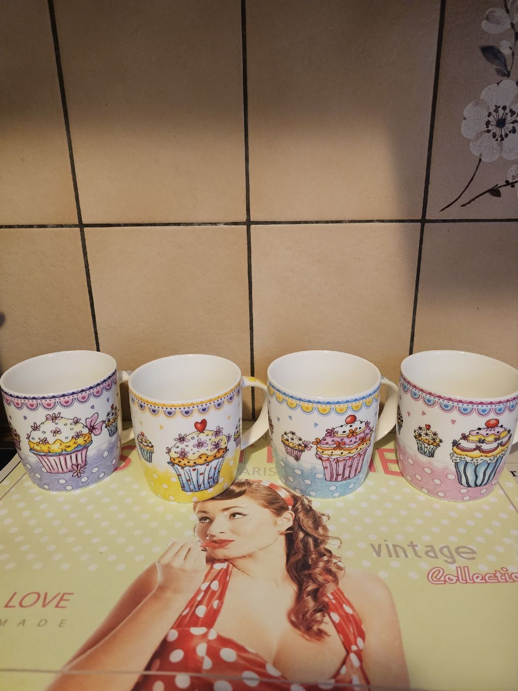 Tazze: Tassen 4er Set – Usato da Kollbrunn venduto da Kuehnkatz90