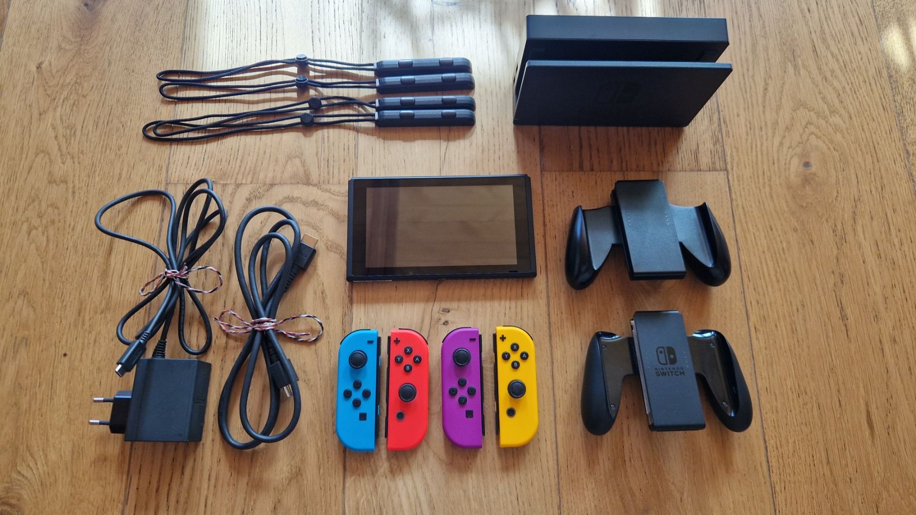 Nintendo Console: Nintendo Switch inkl. Zubehör – Usato da Schlierbach venduto da arn_qqg5