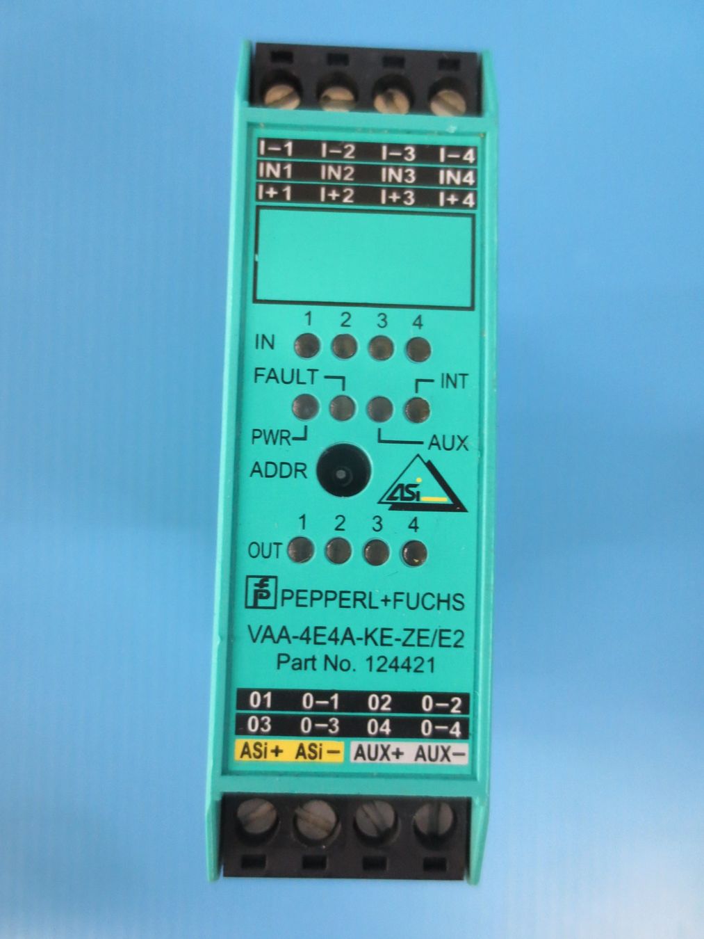 Sistema di controllo: Pepperl+Fuchs VAA-4E4A-KE-ZE/E2 ASi  AS-interface Sensorbox – Usato da Sulz LU venduto da Elektrofachverkauf 1