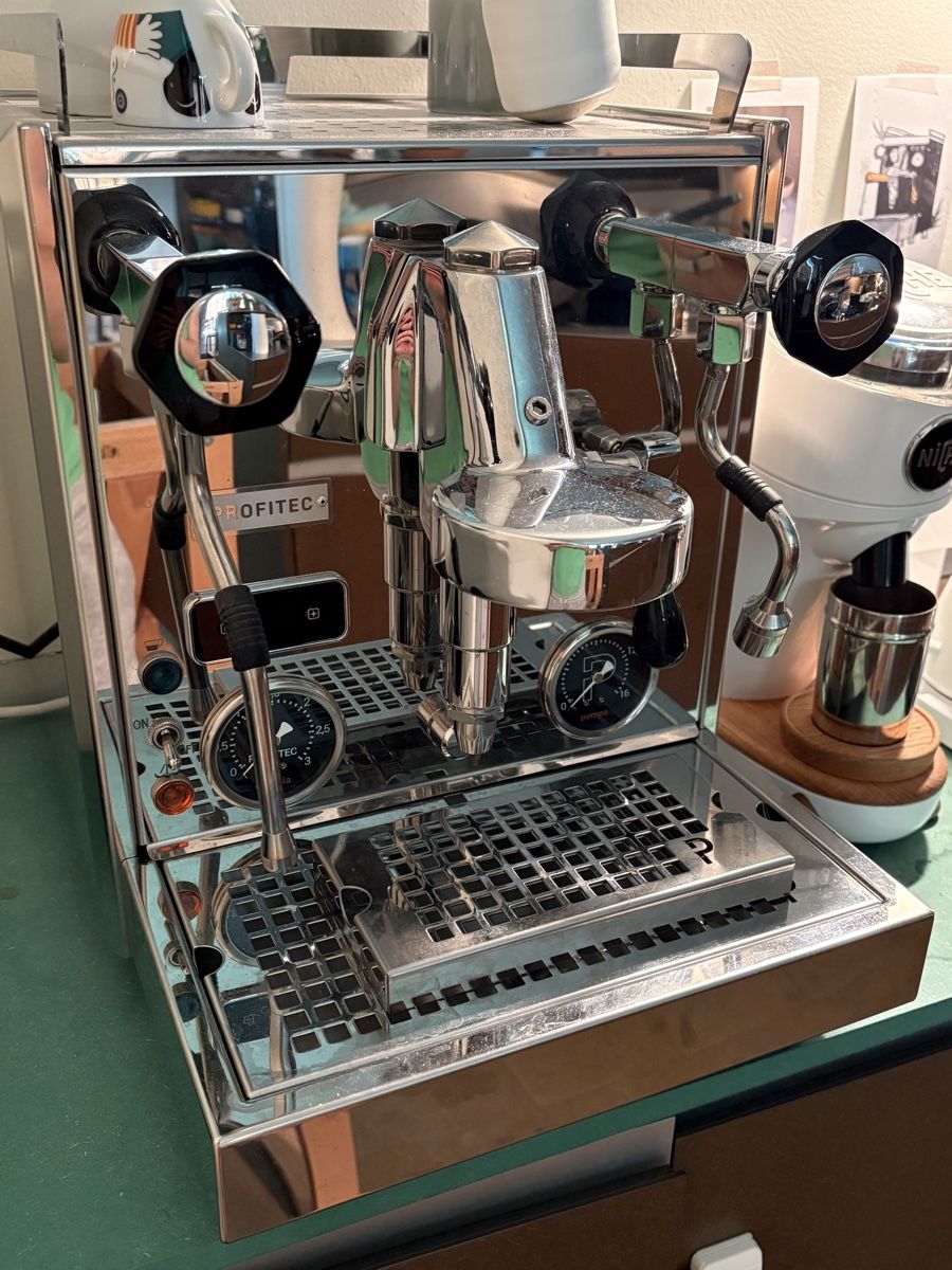 Profitec Kaffeemaschinen & Espressomaschinen: Profitec Pro 700 + Zubehör – Gebraucht aus Zürich von githubrepo