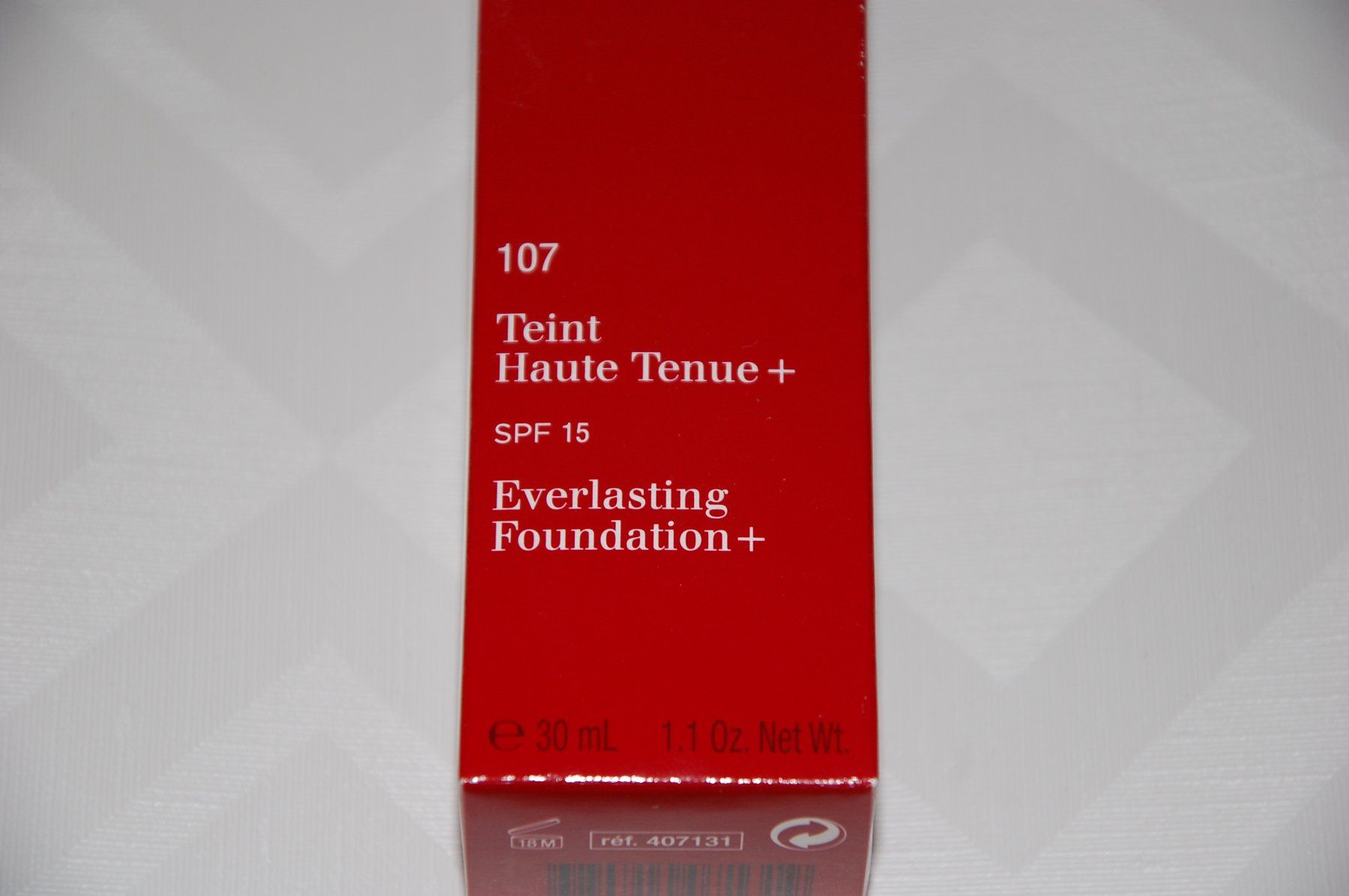 Clarins Make-up: NEUE Clarins Everlasting Foundation 107 beige – Nuovo e nell'imballaggio originale da Langenthal venduto da blueskye01 1