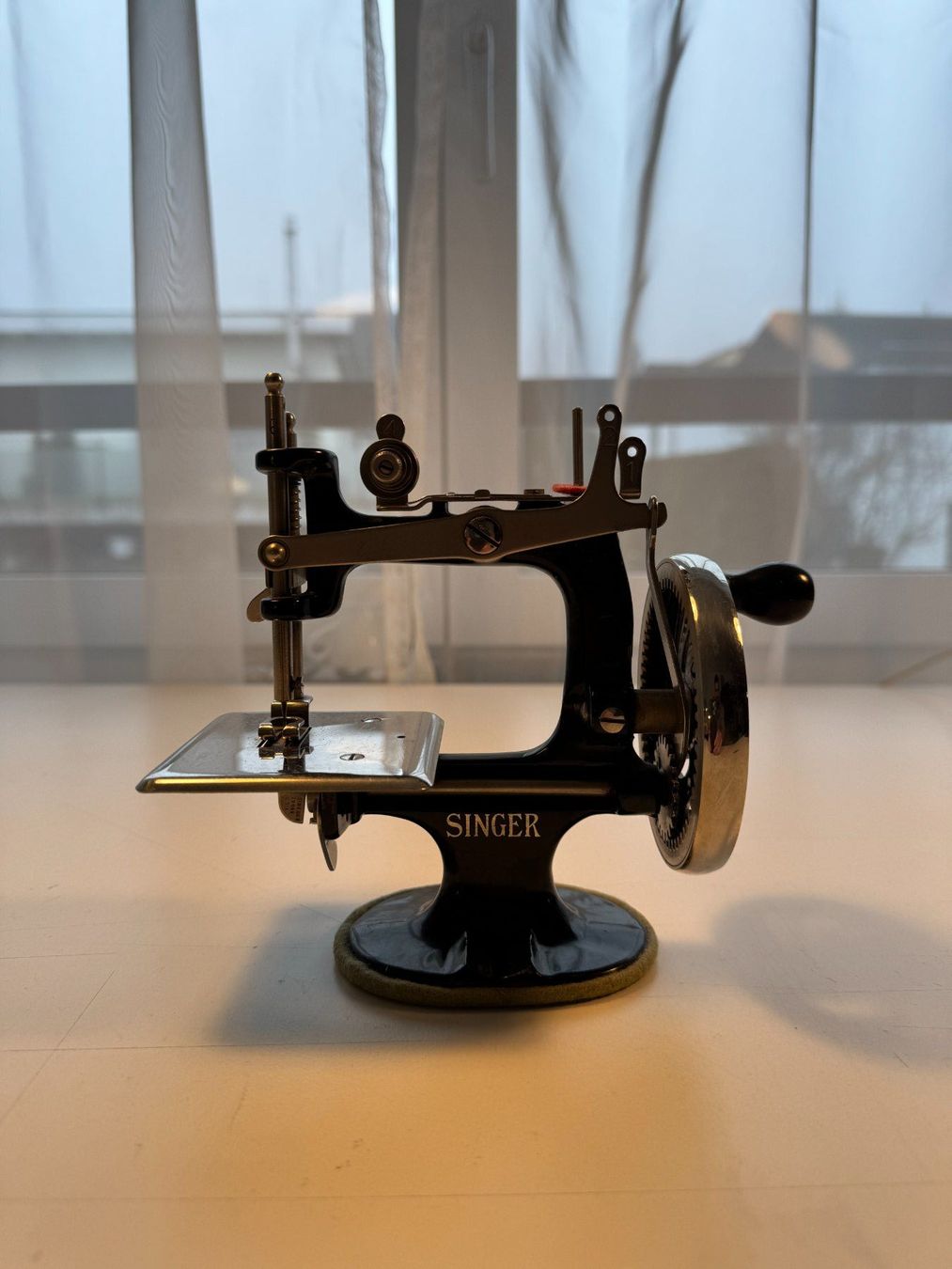 Singer Nähmaschinen: Singer Sewhandy Model 20 Mini-Nähmaschine mit Originalbox – Gebraucht aus Dänikon ZH von are_fz7m