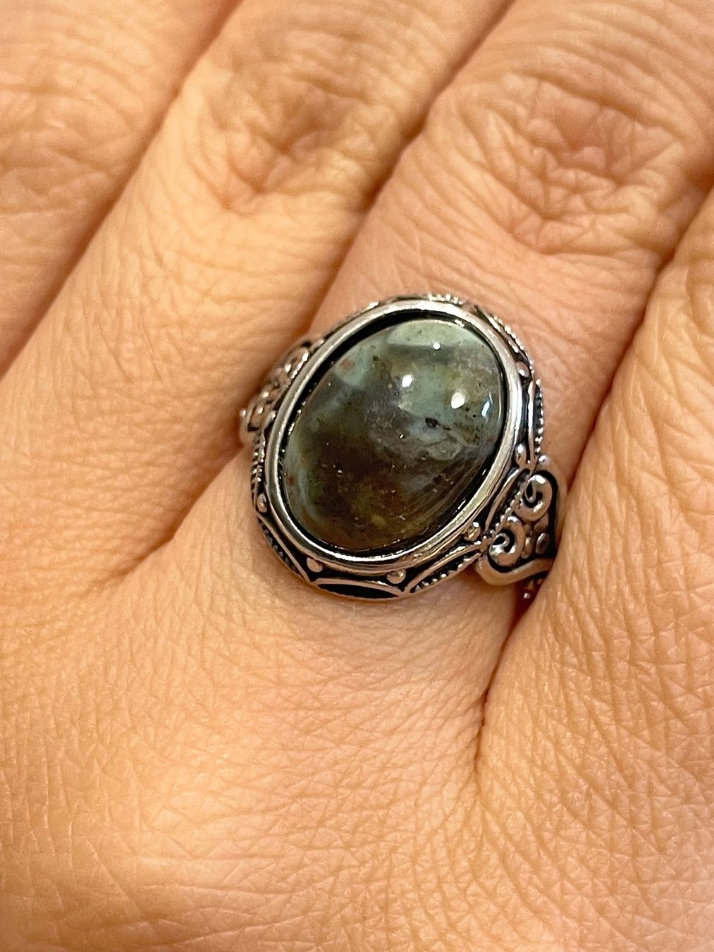 Bagues: Ring mit versteinertem Holz – Neuf avec emballage d'origine à Schiers par sisikristall 1