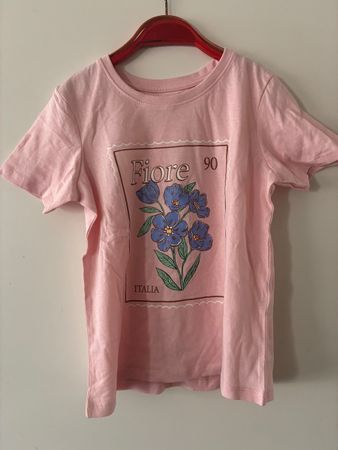 Schönes Tshirt Gr. 140, Neu