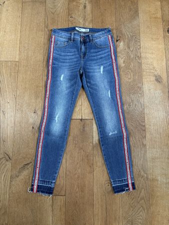 FB Sister Skinny Jeans Grösse 28 mit Seitenstreifen
