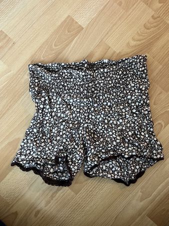 Umstandsshorts, Marke H&M, Grösse 42