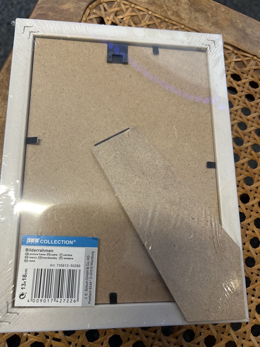 Cornici: Bilderrahmen 13x18cm weiss neu & originalverpackt – Nuovo (secondo la descrizione) da Rorschach venduto da TrendyDeals 2