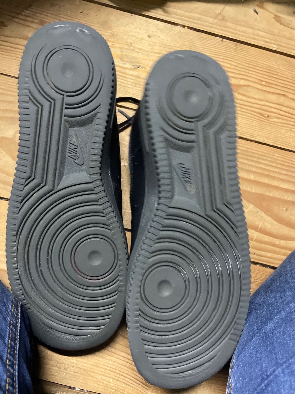 Nike Scarpe da uomo: Herren Nike Air Sneaker 41 schwarz – Usato da Bergdietikon venduto da antovale 3