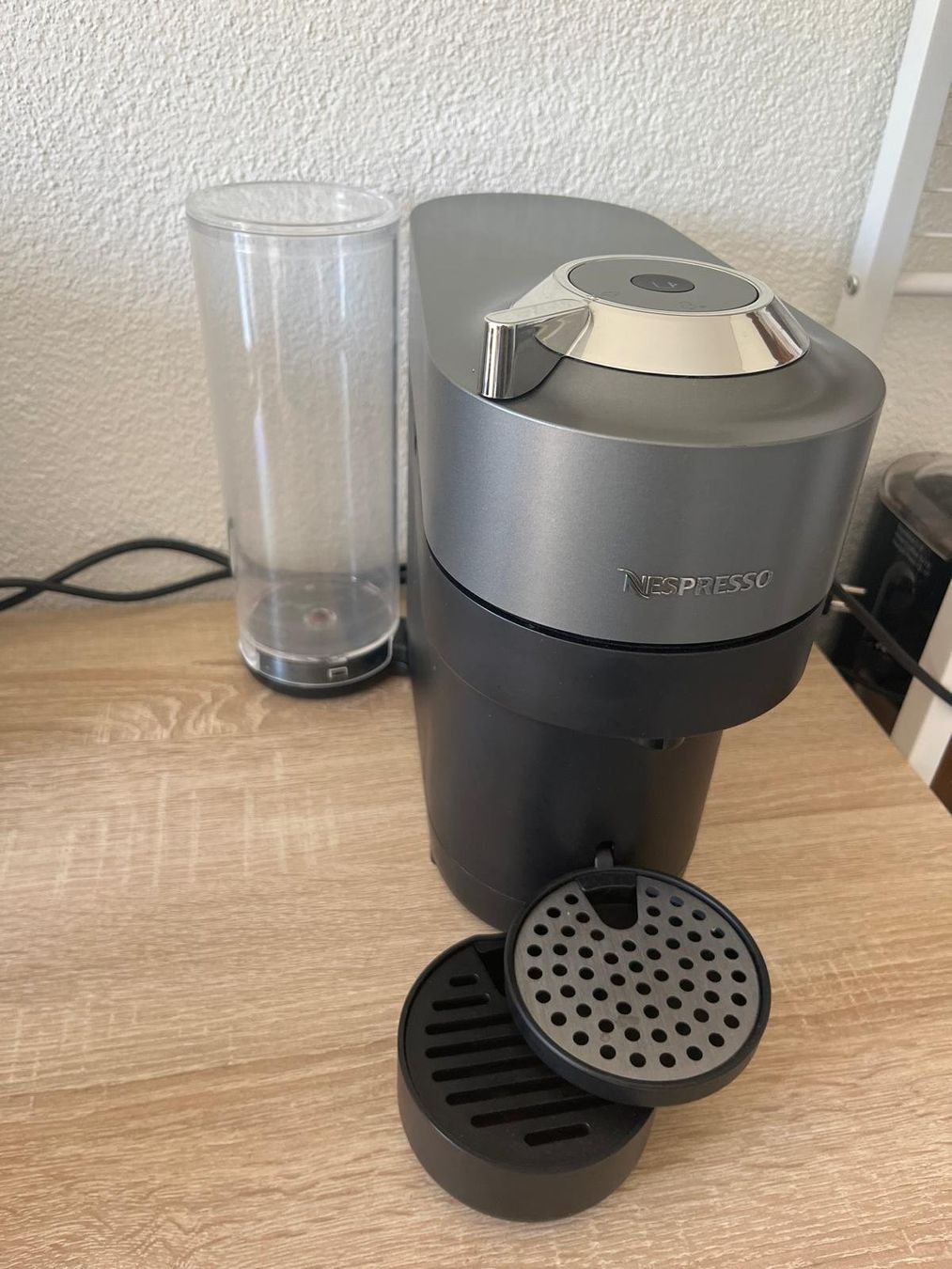 Nespresso Kaffeemaschinen & Espressomaschinen: Machine Nespresso – Gebraucht aus Bern von gaelle_m 3