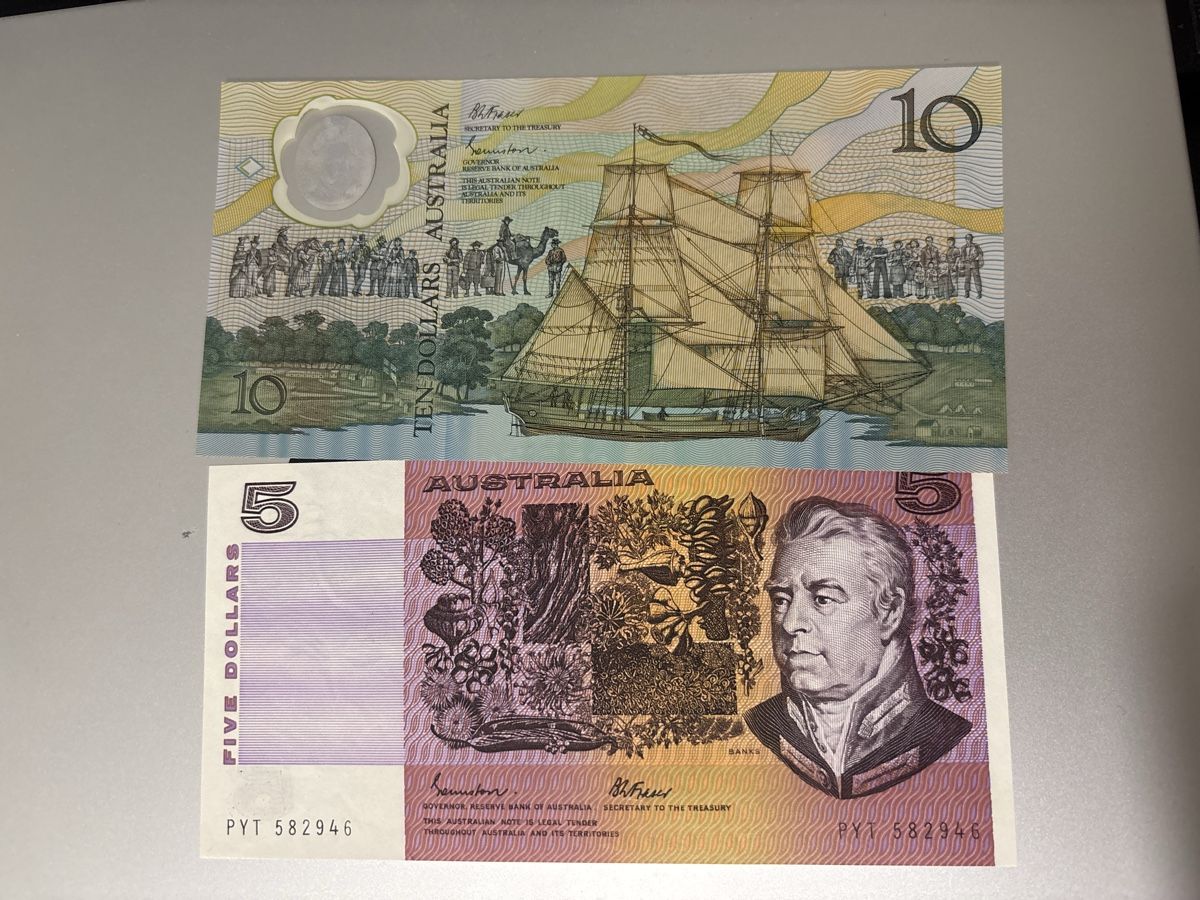 Billets de banque: Australien 10-5 Dollars – Neuf avec emballage d'origine à Le landeron par santa_99
