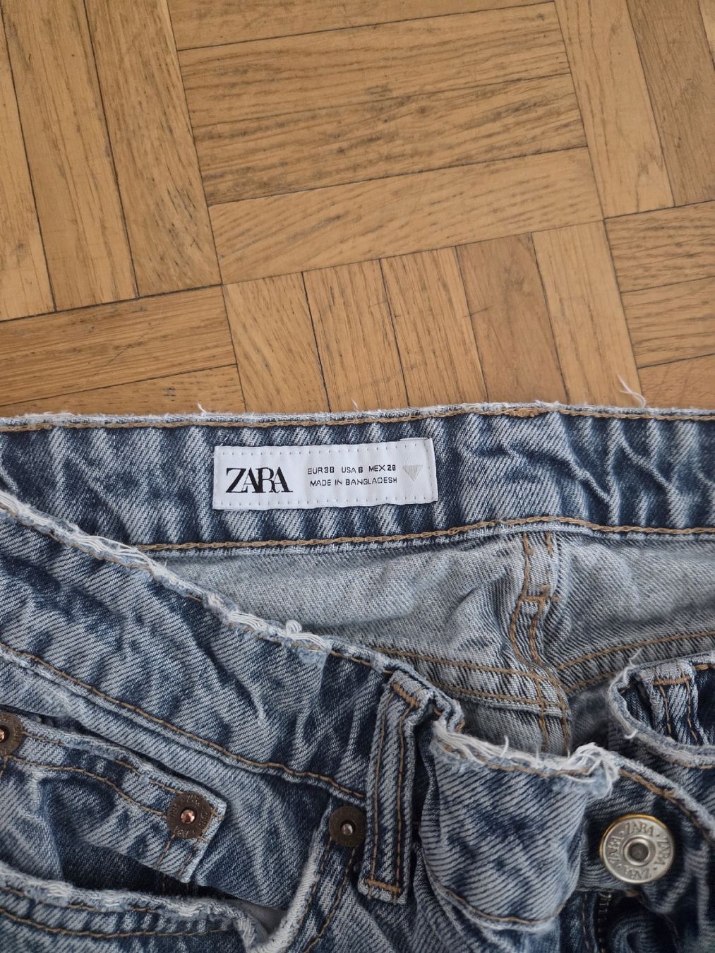 Pantaloni: 3 Hosen Zara und Pull and Bear – Usato da Zürich venduto da Shiva79 5