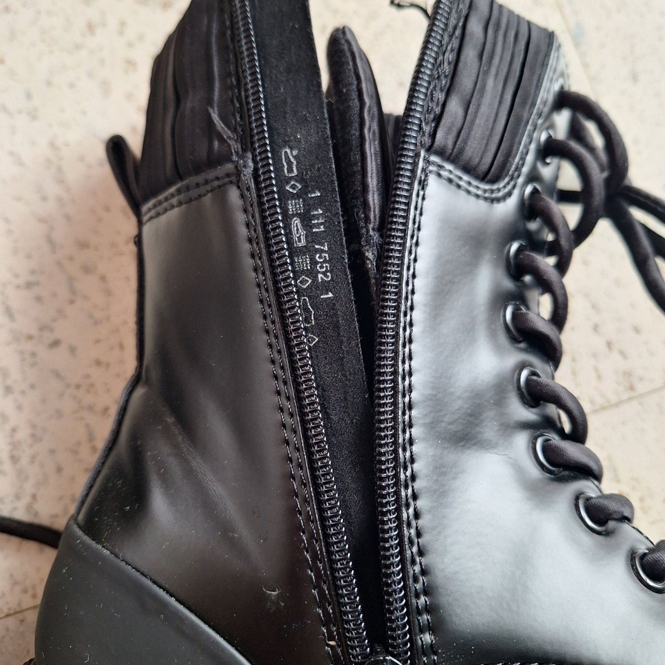 Scarpe da donna: Schwarze Boots Gr. 37 - Neu von Catwalk – Nuovo (secondo la descrizione) da Hettenschwil venduto da Schneuggi2 8