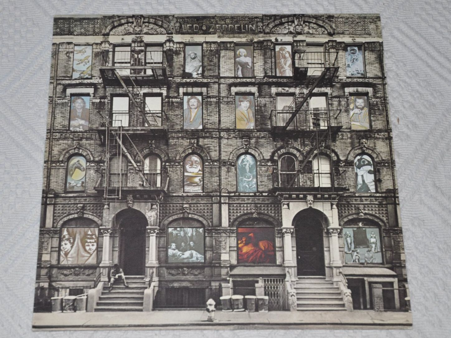 Dischi in vinile: Doppel LP Led Zeppelin - Physical Graffiti – Usato da Boll venduto da Theodora15 4