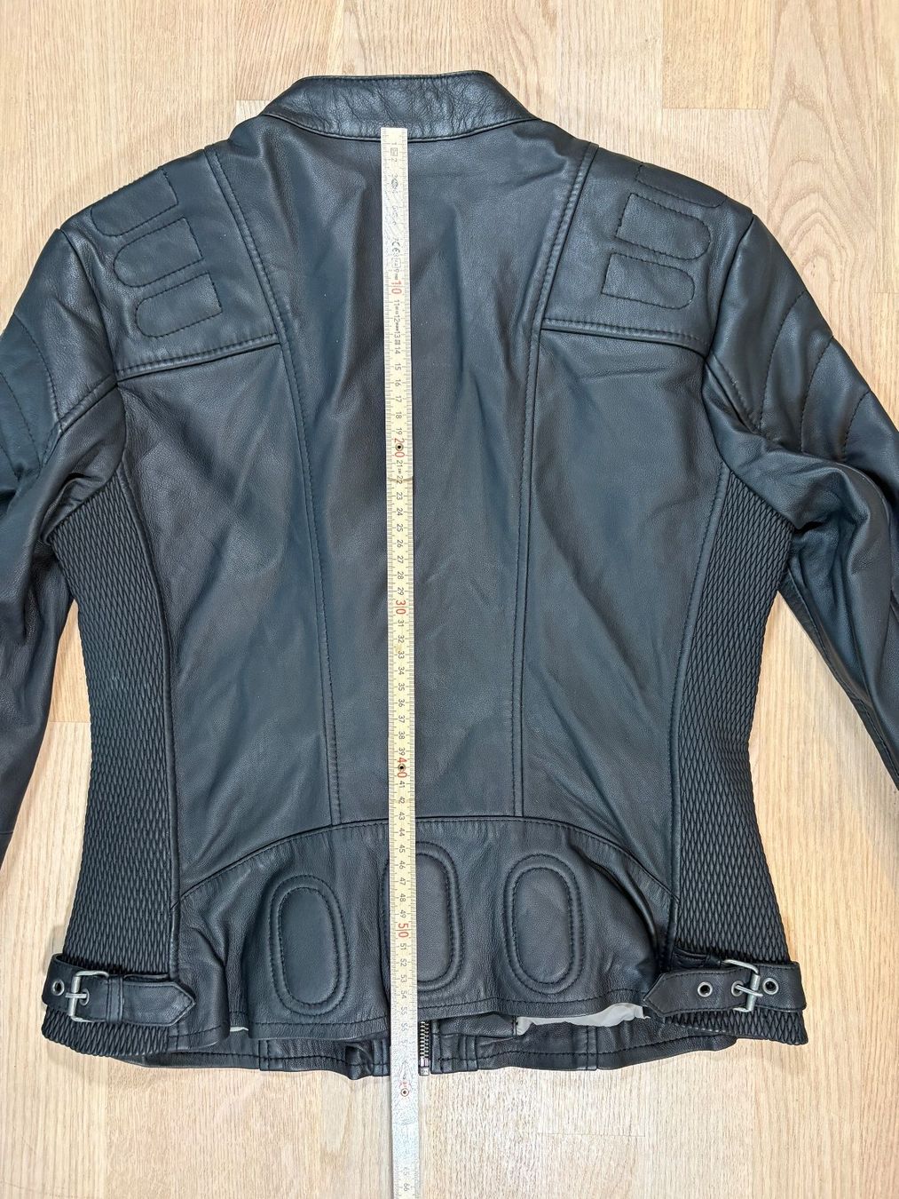 Jacken: Stylishe Lederjacke von Cafe Racer – Gebraucht aus Elgg von Jo_Naj 6