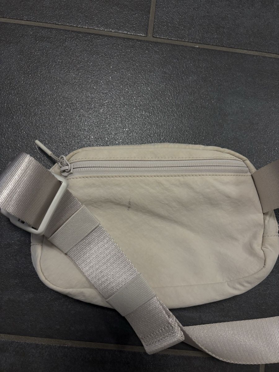 Lululemon Borse da donna: Lululemon Tasche – Usato da Rümlang venduto da svent 4