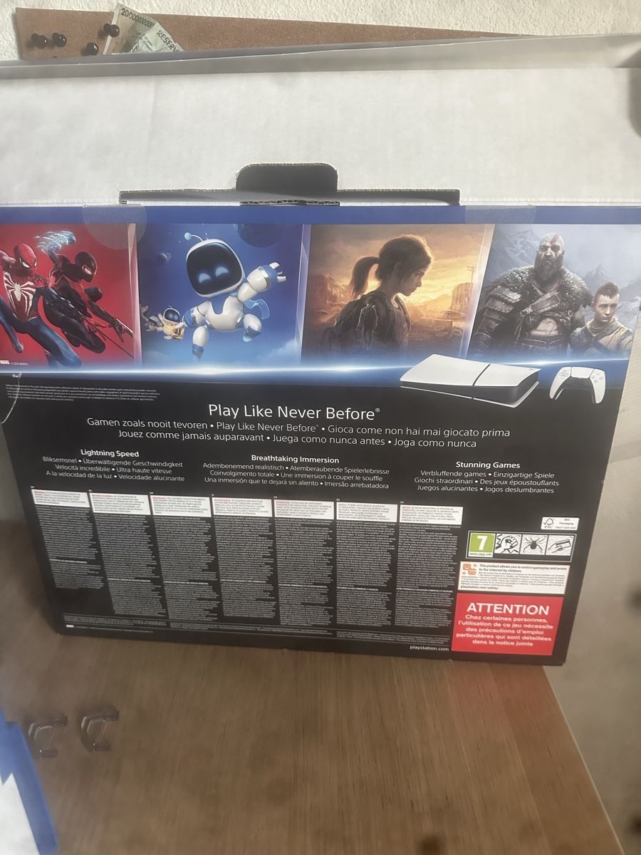 Sony Console: PS5 Digital Edition + 2 Controller und vertikaler Standfuss – Nuovo (secondo la descrizione) da Bremgarten AG venduto da Onixplace 2