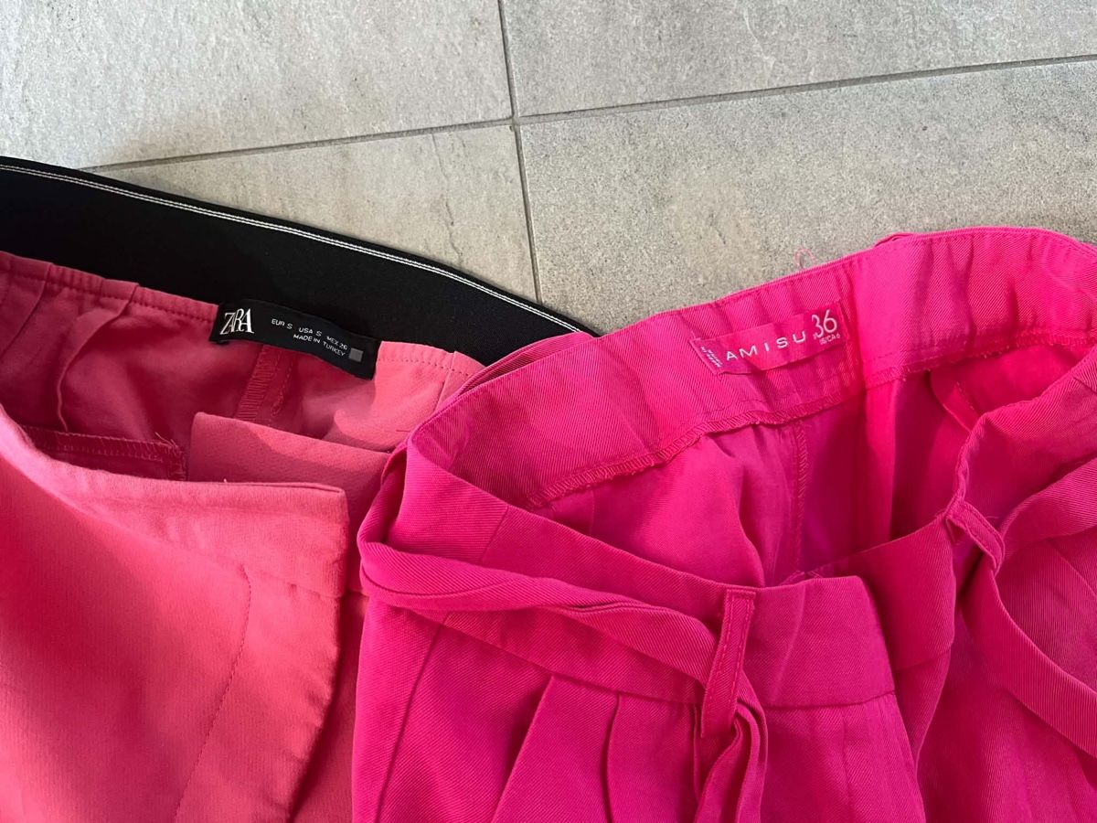 Lots de vêtements: 2 Hosen S – D'occasion à Minusio par liam04 2