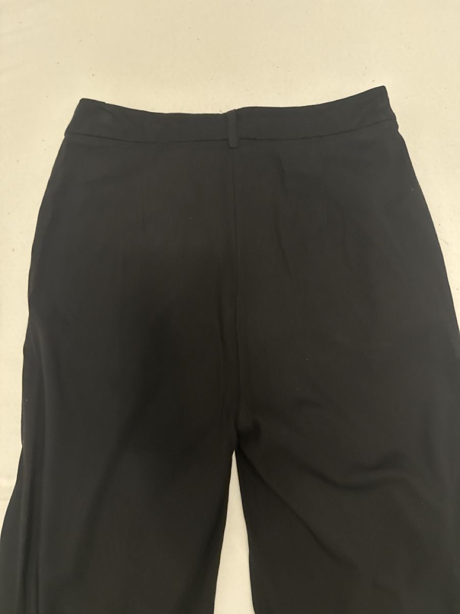 Pantaloni: Damen Hose schwarz Grösse 38 – Usato da Horgen venduto da sim_ksn9 1