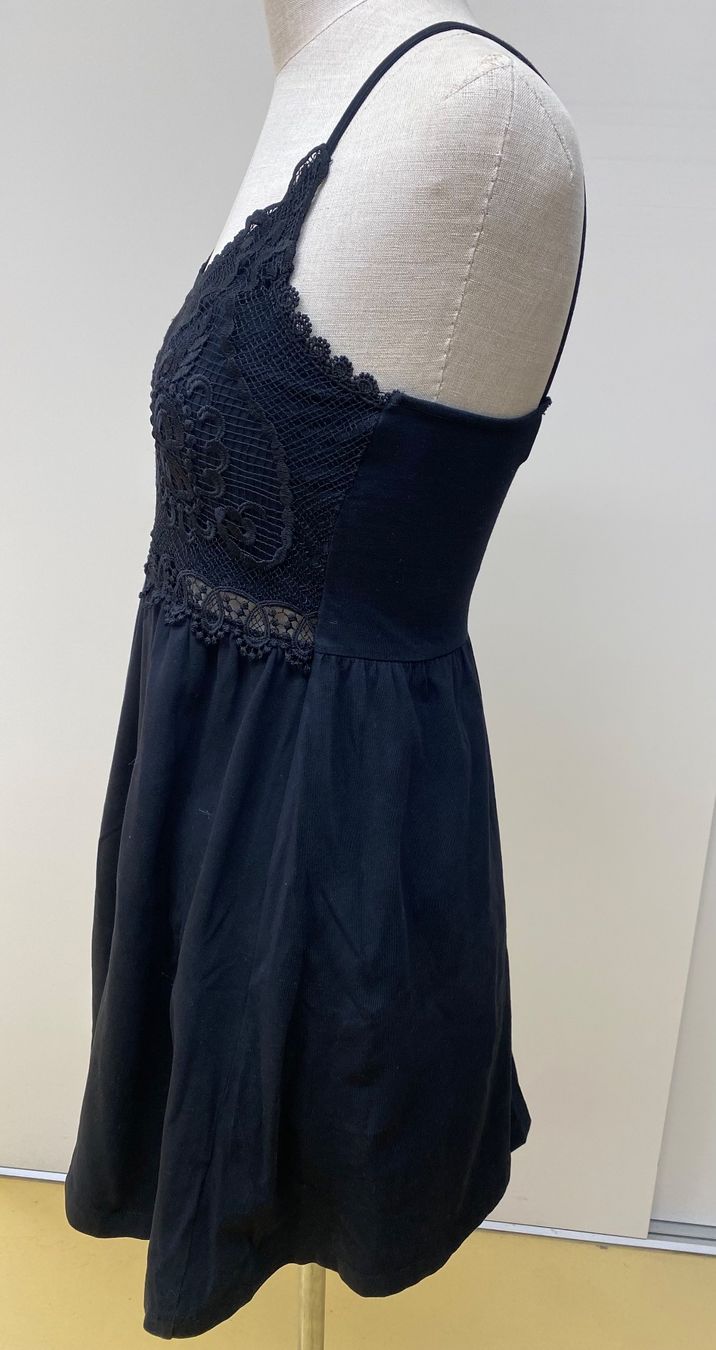 Topshop Vestiti: Schwarzes Jerseykleid mit Spitze am Oberteil, Grösse 38 – Usato da Kilchberg ZH venduto da lin_9p9m 2