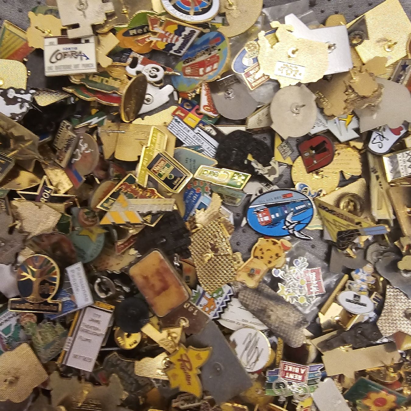 Placchette & Badge: 100 pin konvolut diverse – Usato da wolfhalden venduto da 46464646 3