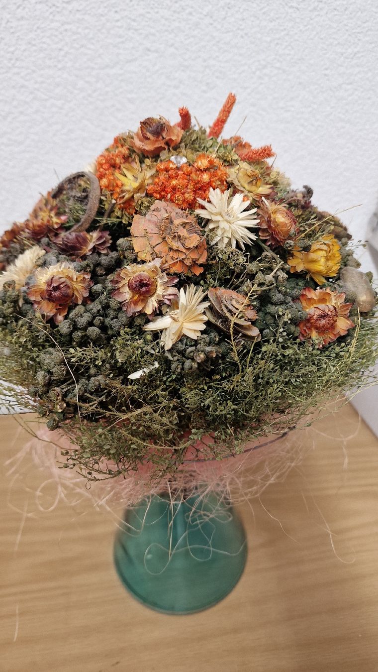 Tutte le decorazioni: Wunderschöner Herbststrauss mit blauer Glasvase, Top! – Usato da Herisau venduto da Antiques.AR 1