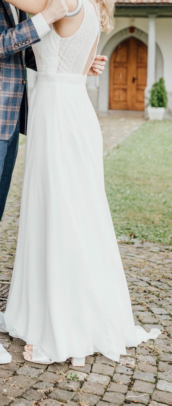 Kleider: Secondhand Brautkleid, Grösse 36-38 – Gebraucht aus Brunnen von Herzig-Brautmode 4