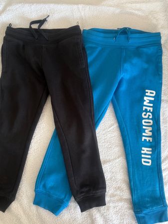 Hose in Set gr 110 blau und 110 schwarz
