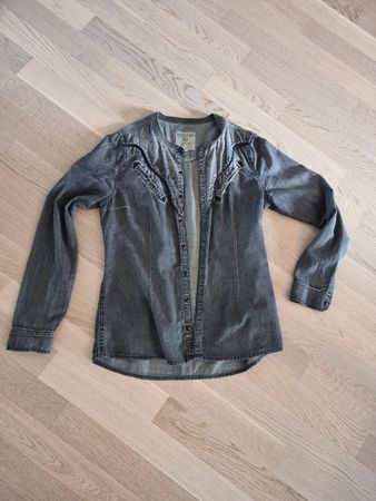 GARCIA JEANS Jeansbluse Gr. M Nietendetails Vintage Style
