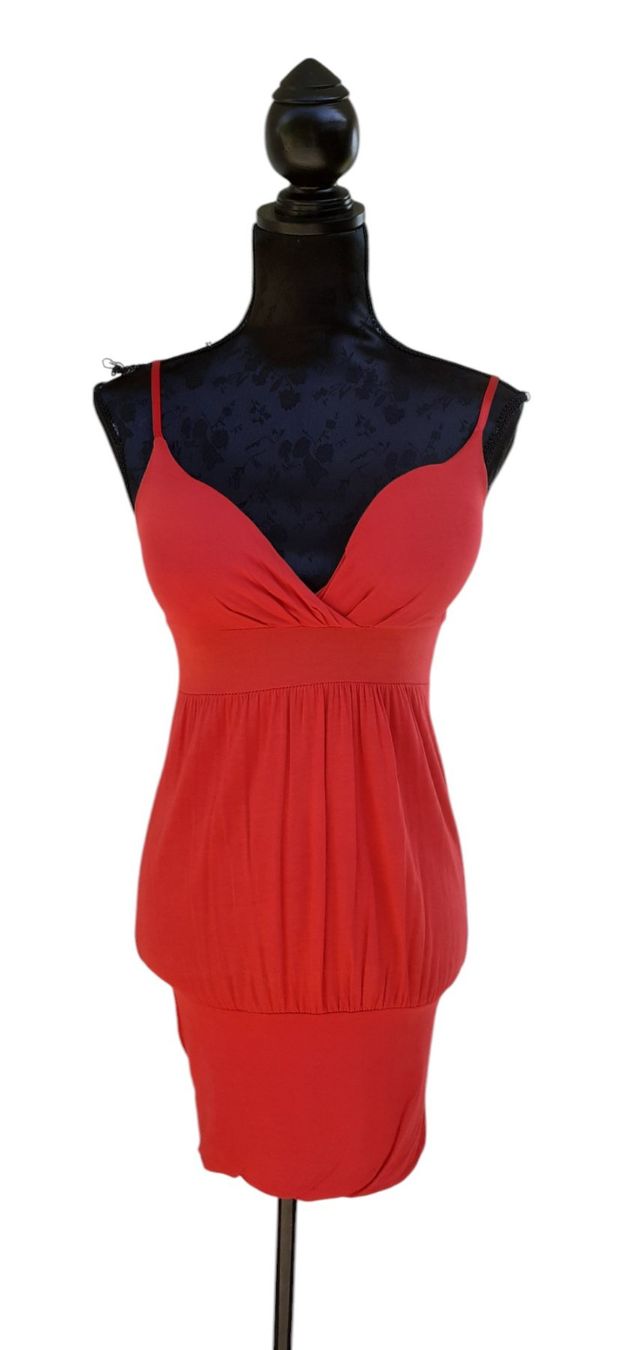 Kleider: Kleid Sommerkleid rot – Gebraucht aus Mörschwil von wunderkiste44