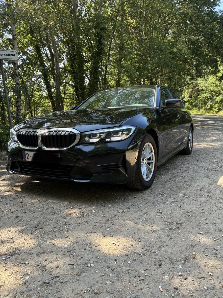 BMW Autos: BMW 3 Series Sedan Black export – D'occasion à Kloten par luk_9sr8